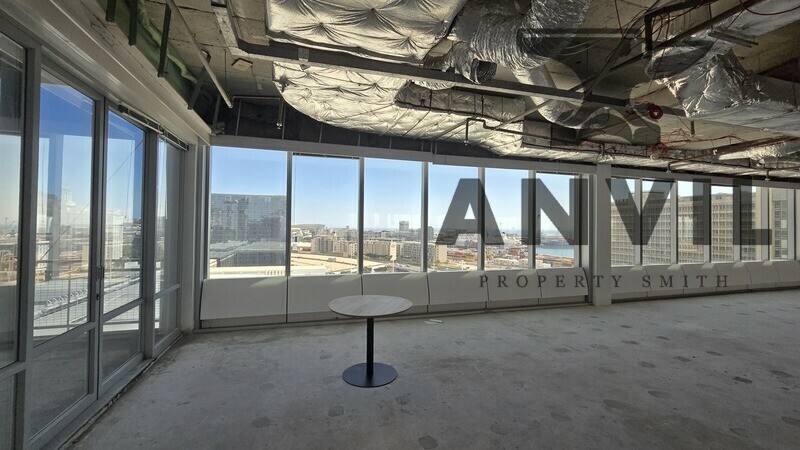 Convention Tower, Corner Heerengracht and Walter Sisulu Aveune - 12th Floor property image 4