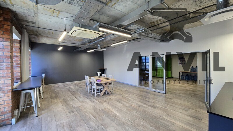 Sovereign Quays ,34 Somerset Road - 2nd Floor Foyer A property image 8