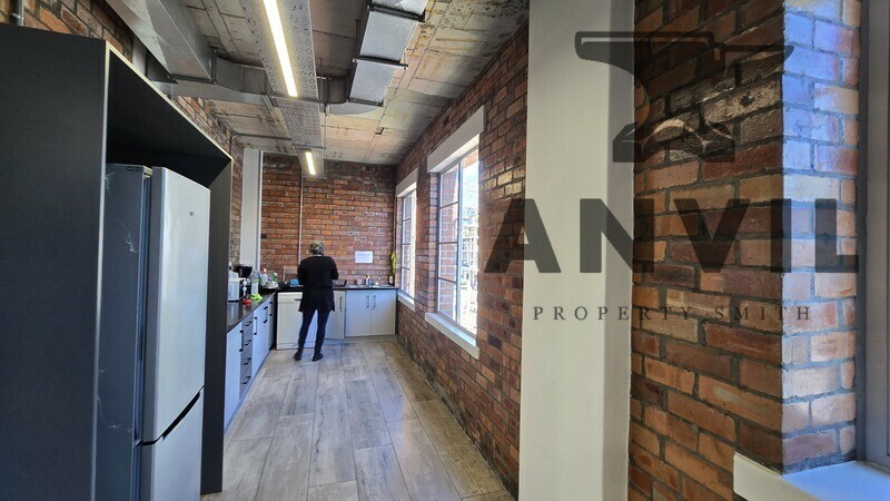 Sovereign Quays ,34 Somerset Road - 2nd Floor Foyer A property image 9