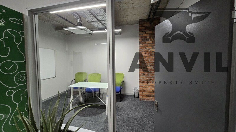 Sovereign Quays ,34 Somerset Road - 2nd Floor Foyer A property image 10