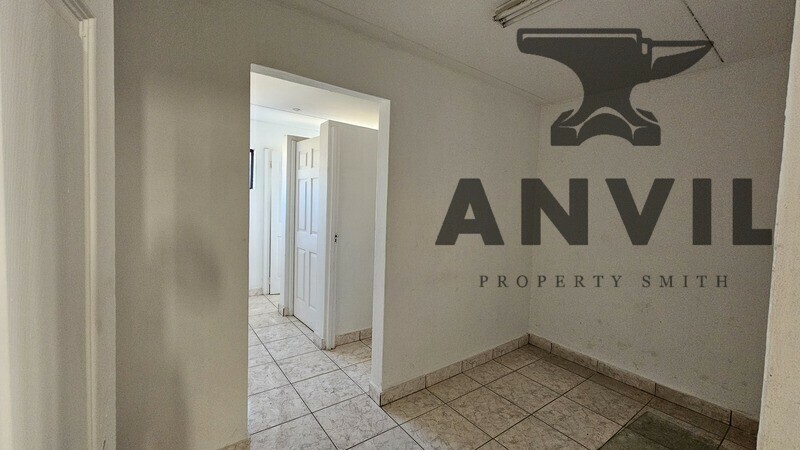 1 Brons Crescent, Gauteng Business Park, Clayville  - 620sqm cold room facility property image 12