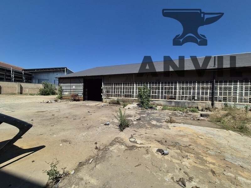 8 Jurie Street, Alrode - 1000sqm unit available in Alrode  property image 8