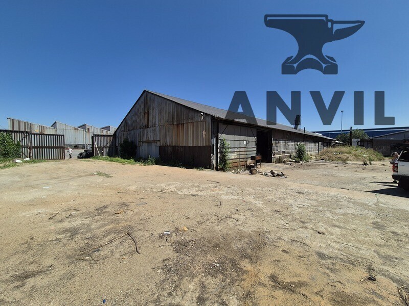 8 Jurie Street, Alrode - 1000sqm unit available in Alrode  property image 2