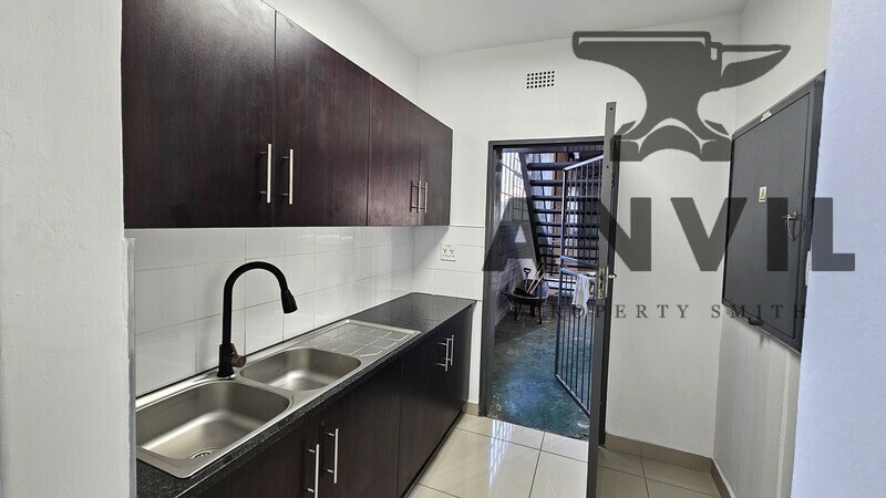 12 Axle Drive, Clayville Industrial, Olifantsfontein - Unit 2  property image 6