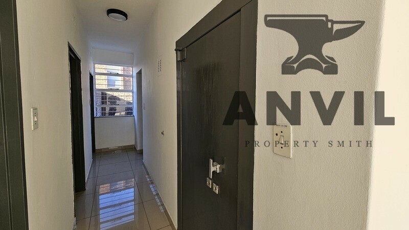 12 Axle Drive, Clayville Industrial, Olifantsfontein - Unit 2  property image 7