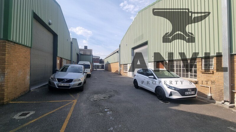 11 Caxton Street - Parow East  - C7 property image 8