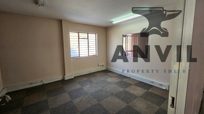 N1 Industrial Park - Unit 8 property image 3