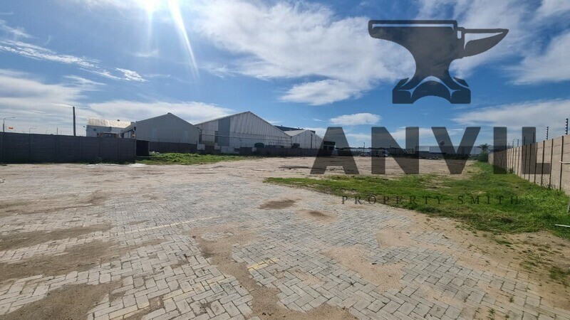 17 Manchester St, Matroosfontein, Cape Town, 7490, South Africa - Yard  property image 2