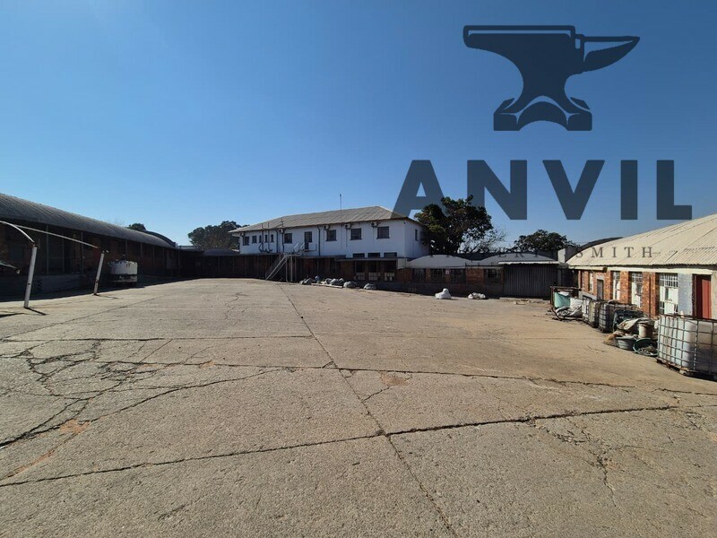 2400sqm warehouse with 10000sqm of yard available in Alberton North 