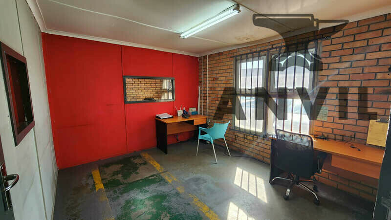 81 Ceramic Curve - Unit 8 property image 3