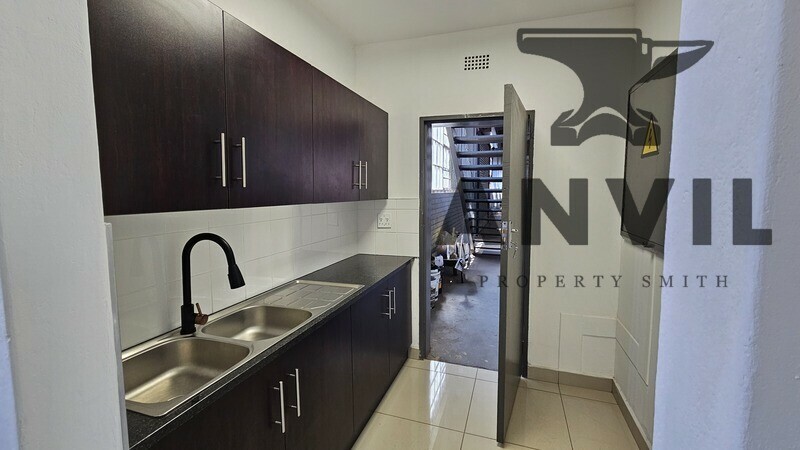 12 Axle Drive, Clayville Industrial, Olifantsfontein - Unit 4 property image 5