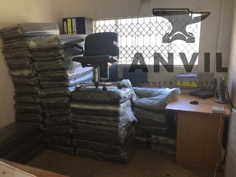 18 Junction Road, Driehoek, Germiston - Warehouse/Factory to let (Situated at the back) property image 15