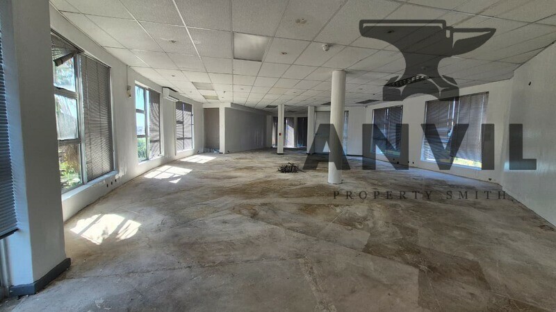 5 Oakworth Road, Humerail, Port Elizabeth - 5 Oakworth Road, Humerail, Port Elizabeth property image 2