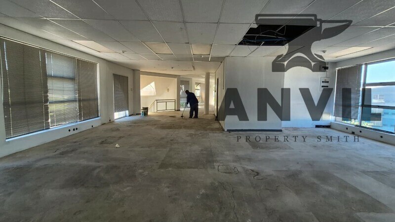 5 Oakworth Road, Humerail, Port Elizabeth - 5 Oakworth Road, Humerail, Port Elizabeth property image 5