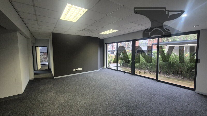 271sqm Office