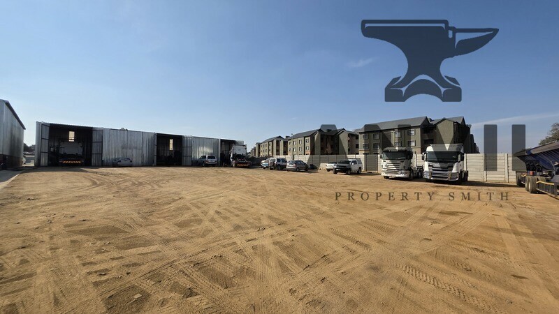 Merrod Truck Park - 1685M2 Warehouse and Yard property image 2