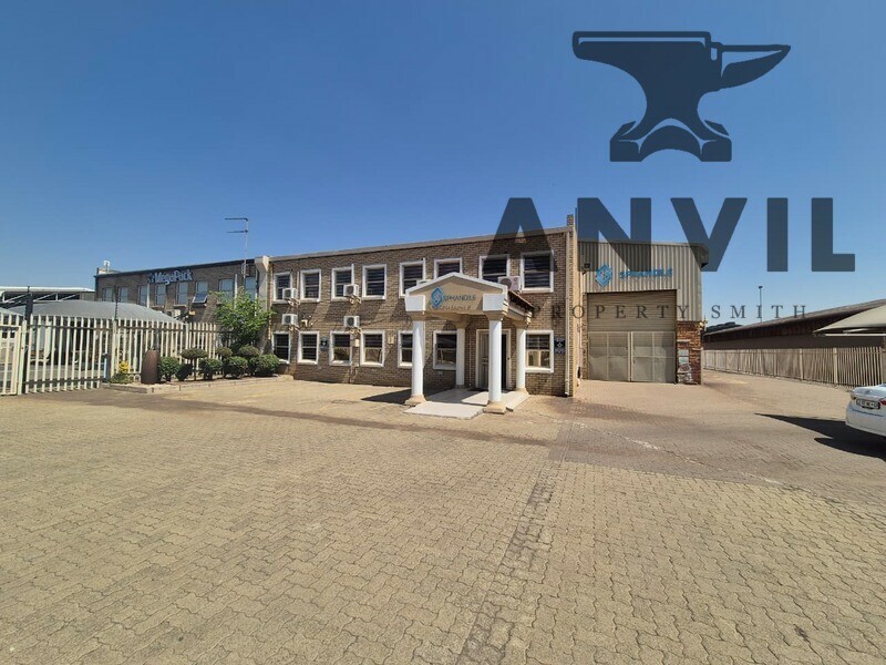 Prime 1,250m² Industrial Warehouse with Power & Yard in Alrode