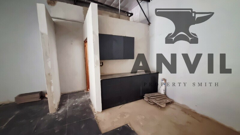 Inside Out Showroom / Warehouse Park - Unit 4 property image 10