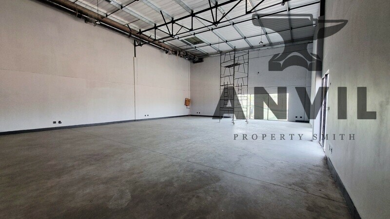 Inside Out Showroom / Warehouse Park - Unit 4 property image 15
