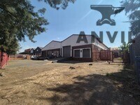 17 ellis st Alrode south  - Ideal Facility for Manufacturing & Fabrication – 1,215m² in Alrode South property image 1
