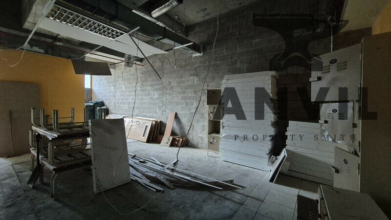 Grand Central Building - Shop 2 (section 22) property image 4