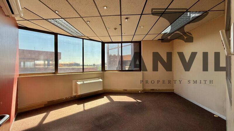 1006 On The Lake Outspan House, Centurion - 5th Floor Unit 5A property image 6