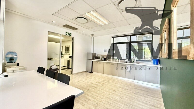 Corobay Corner Block A, Menlyn Maine, Pretoria - Unit 28 property image 15