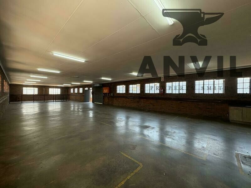 Neat 270m² Unit – Perfect for E-Commerce, Light Assembly, Printing & Creative Businesses