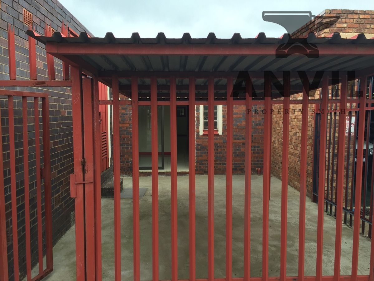 415Southern Klipriviersberg Rd, Steeldale, Johannesburg Electron