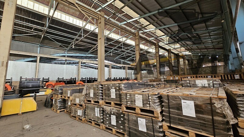 1 Porcelain Road, Olifantsfontein - Crane warehouse  property image 9