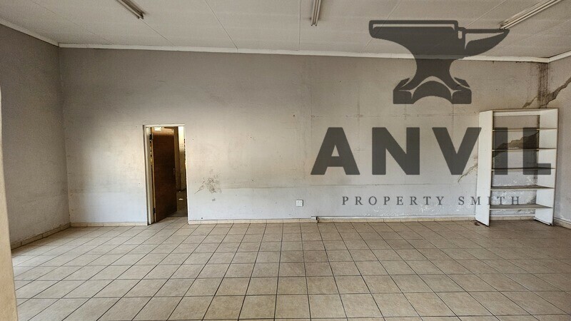 1 Porcelain Road, Olifantsfontein - Crane warehouse  property image 19