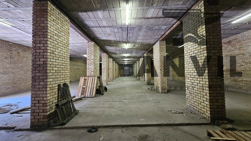 1 Porcelain Road, Olifantsfontein - Low ceiling industrial warehouse property image 2