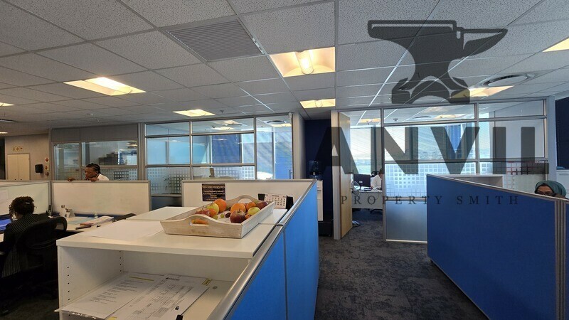 Convention Tower, Corner Heerengracht and Walter Sisulu Aveune - 10th Floor property image 17