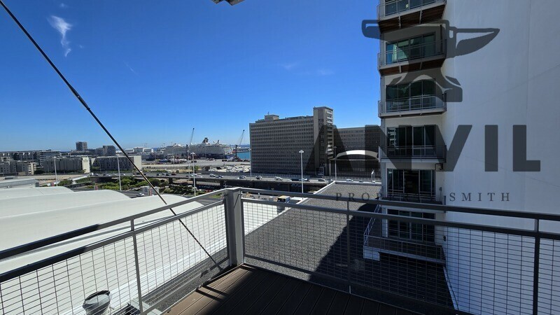 Convention Tower, Corner Heerengracht and Walter Sisulu Aveune - 10th Floor property image 28