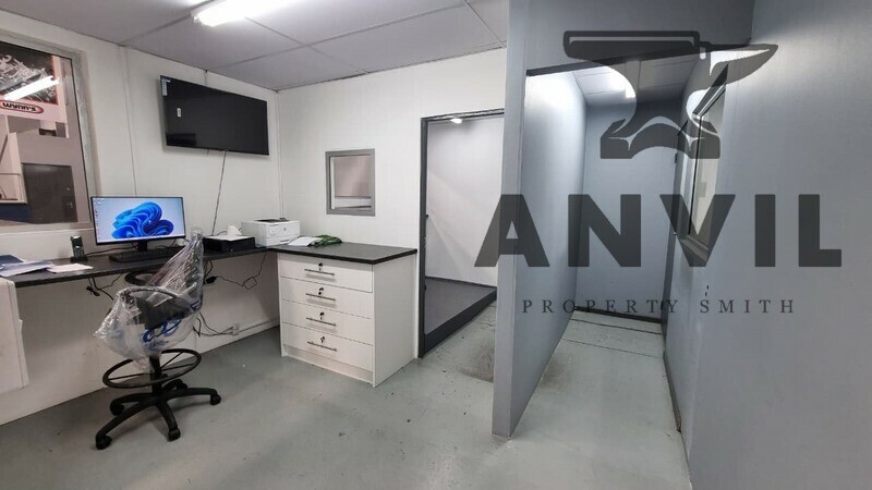 86 Connaught Rd, Parow, Cape Town, 7500, South Africa - Entire Unit  property image 6