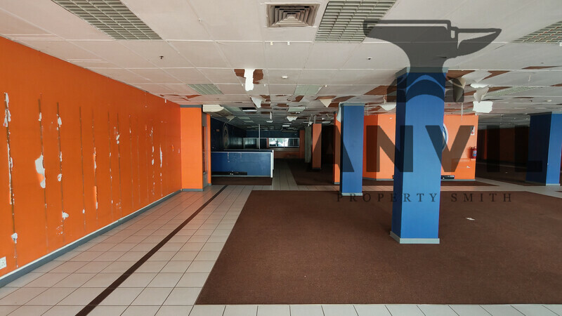 Alvaro Centre - Alvaro Centre 285 property image 5