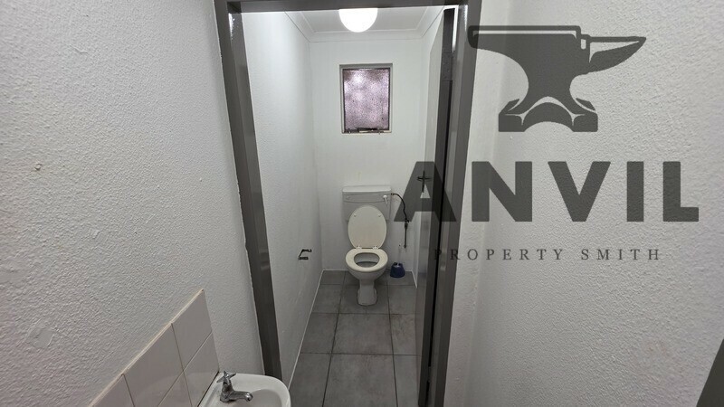 Gateway Industrial Park, 21 Graniet Road  - Unit 15. property image 14