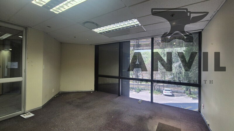 31 Princess of Wales Terrace, Parktown - First floor door 01 property image 5