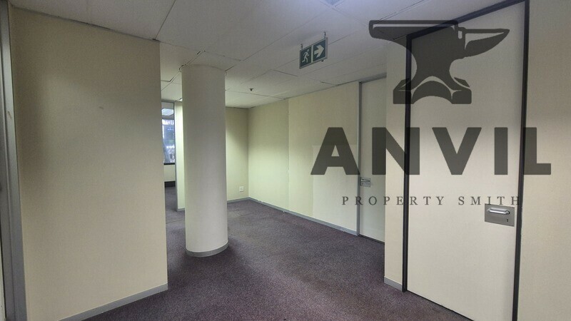 31 Princess of Wales Terrace, Parktown - First floor door 01 property image 12