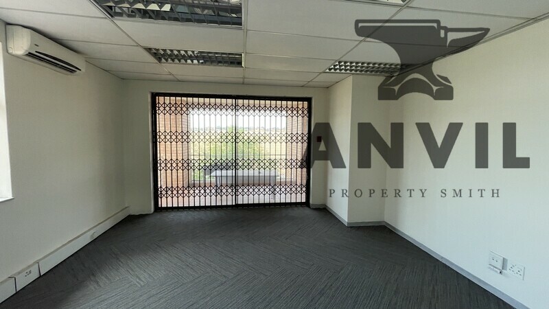 Constantia Ridge - Half Floor property image 13