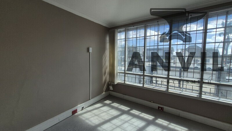 122 Cape Road, Mill Park, Port Elizabeth - Front Unit property image 4