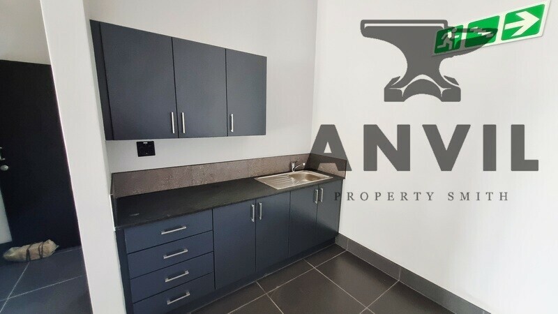 Inside Out Showroom / Warehouse Park - Unit 2 property image 16