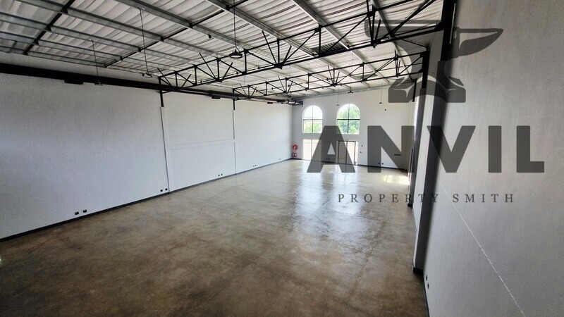 Inside Out Showroom / Warehouse Park - Unit 2 property image 11