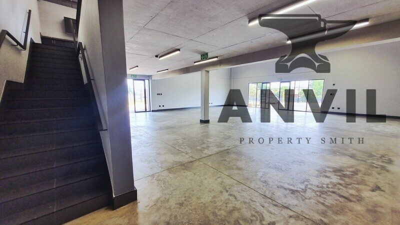 Inside Out Showroom / Warehouse Park - Unit 1 property image 7