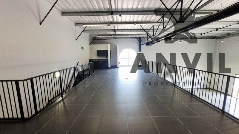 Inside Out Showroom / Warehouse Park - Unit 1 property image 16