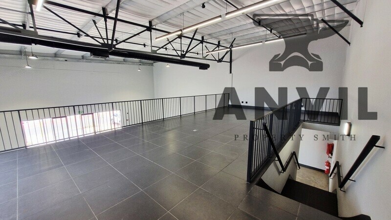 Inside Out Showroom / Warehouse Park - Unit 1 property image 17