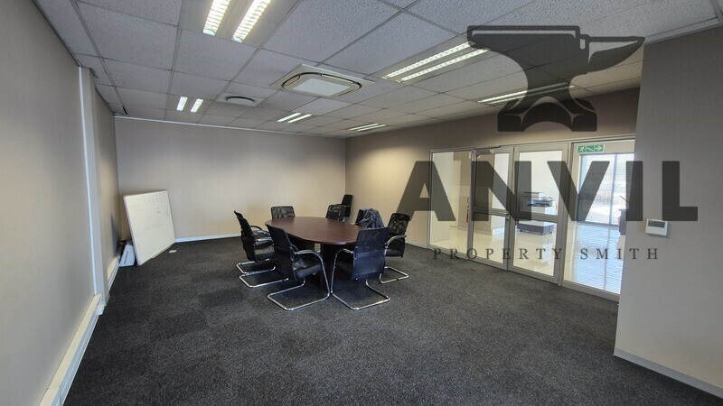 Montague Park  - 2480sqm Warehouse to Let property image 12