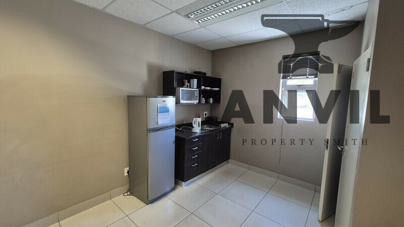 Montague Park  - 2480sqm Warehouse to Let property image 17