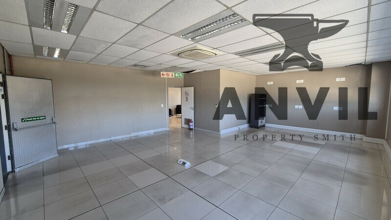 Montague Park  - 2480sqm Warehouse to Let property image 29