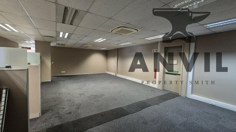 Montague Park  - 2480sqm Warehouse to Let property image 40